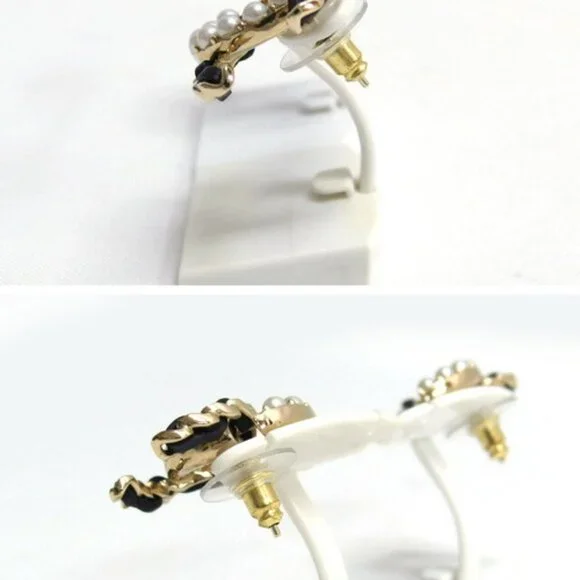 ❌❌❌SOLD❌❌❌ #111 Chanel Stud Earrings B22B Coco Mark Fake Pearl - Picture 4 of 7